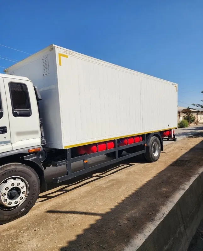 Isuzu, 10 тонн 1 Isuzu, 10 тонн 1