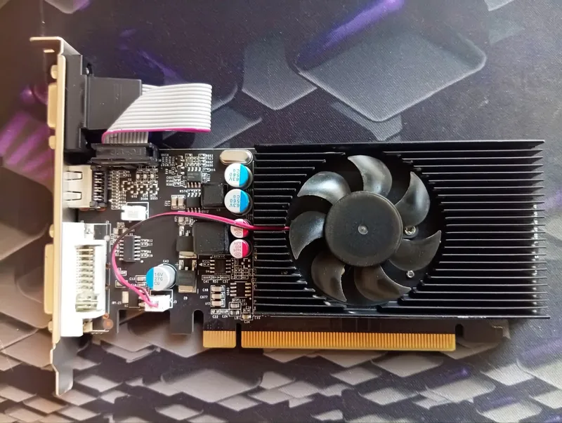 NVIDIA GeForce 210 Videokarta sotiladi