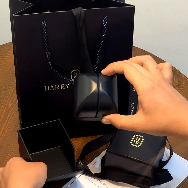 Harry Winston Classic Winston Emerald-Cut Кольцо 4