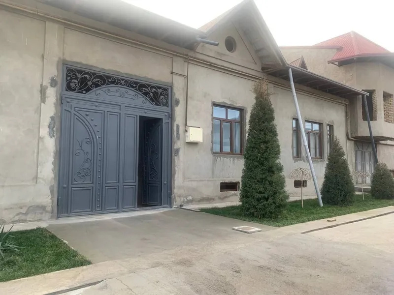 Uy sotiladi tayyor hovli 1
