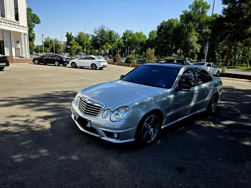 Mercedes benc 63 AMG 211 6 Mercedes benc 63 AMG 211 6