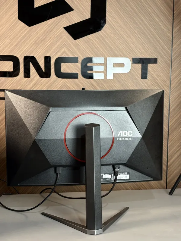 Igrovoy Monitor AOC (yangidek)