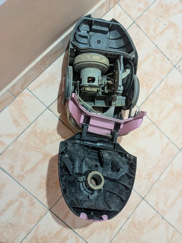 Пылесос Supra (нерабочий). 2