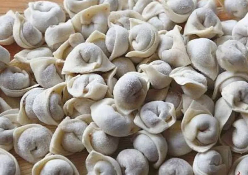 Yarim tayyor mahsulotlar somsa.pelmen.cheburek.manti.buyurtma qab qila 3