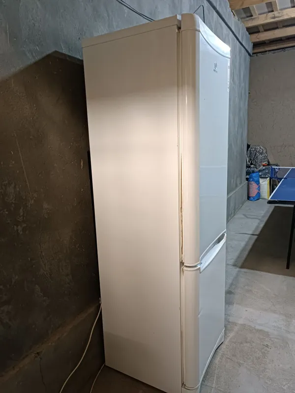 Muzlatgich indesit 1 Muzlatgich indesit 1