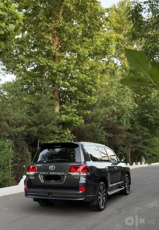 Toyota Land Cruiser 200 Mator 4.6 L 3 Toyota Land Cruiser 200 Mator 4.6 L 3