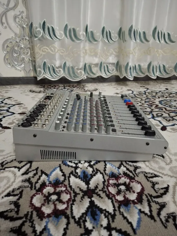 Behringer eurorack ub1222fx — фото 1