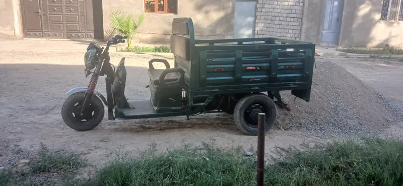 3 ayoqli muravey 500 kilolik