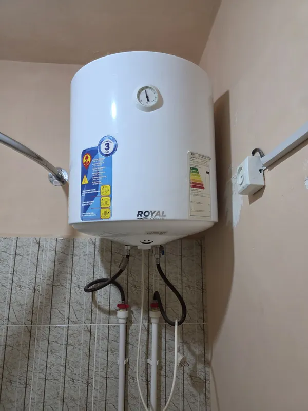Ariston Royal 50L sotiladi Ariston Royal 50L sotiladi