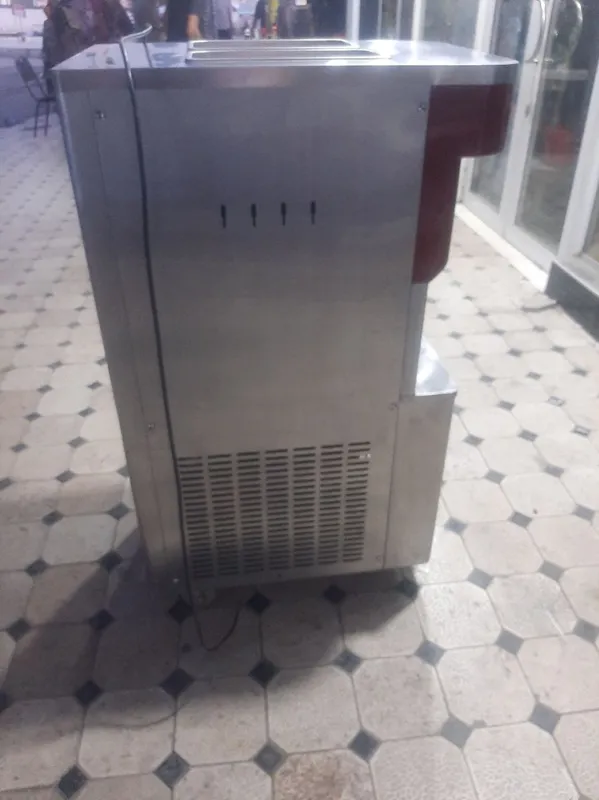 Marojni apparat sotiladi Freezer 220W Hech qanday muammosi yoq. 3