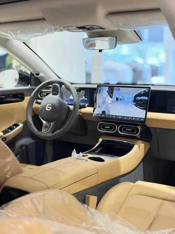Leapmotor c01 premium hybrid 216 naqd va halol nasiya — фото 1