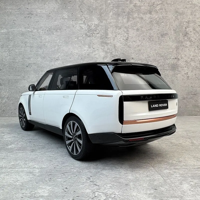 Range Rover autobiography 1:18 modeli kichratilgan varianti. — фото 4