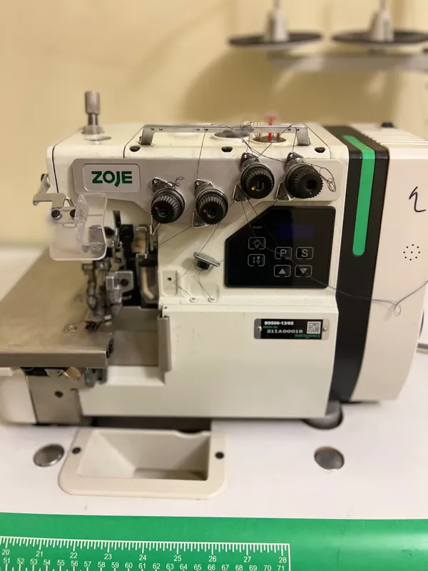 Zoje B9500-13/02 modelli 4 ipli overlok 1 Zoje B9500-13/02 modelli 4 ipli overlok 1
