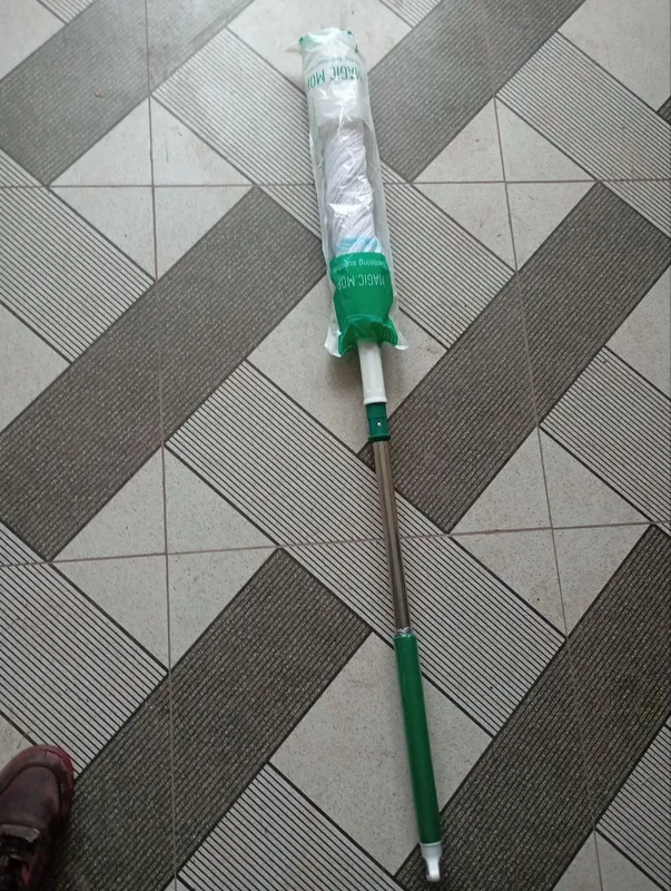 Ozini ozi tozalaydigan pol tozalagichlar 1