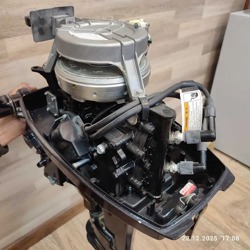 TOHATSU 9.8 - Япония 2 тактный новый лодочный мотор — фото 7