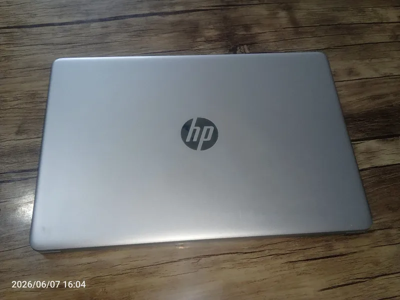 HP Laptop 15s-eq2xxx Ryzen 5500u 512 GB sotiladi — фото 4