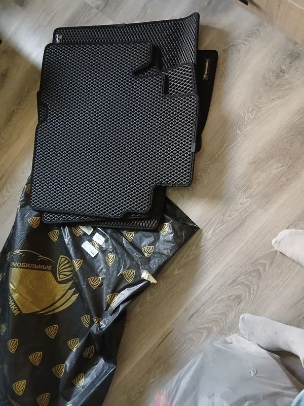 Продам полики Cardinal на Jetour X95 Plus — фото 1