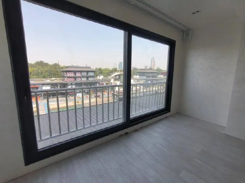 4 xonali kvartira, 155 m2, Yakkasaroy 6