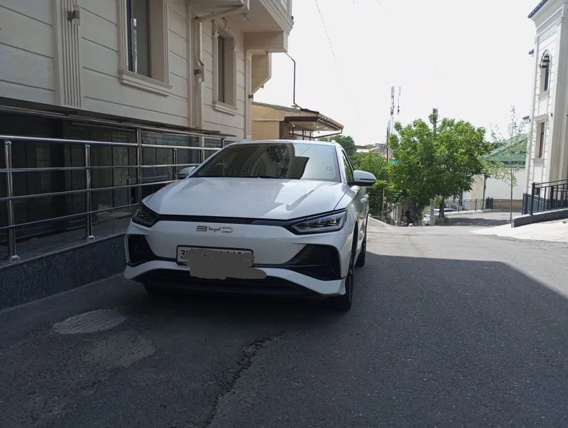 BYD E2 sotiladi..