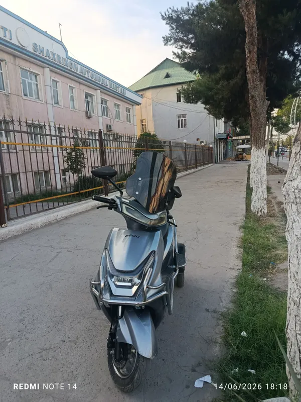 skuter uch gʻildirakli