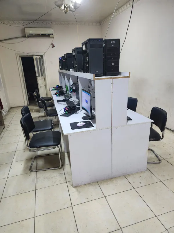Kompyuter hona 11 ta Kompyuter 1 Kompyuter hona 11 ta Kompyuter 1