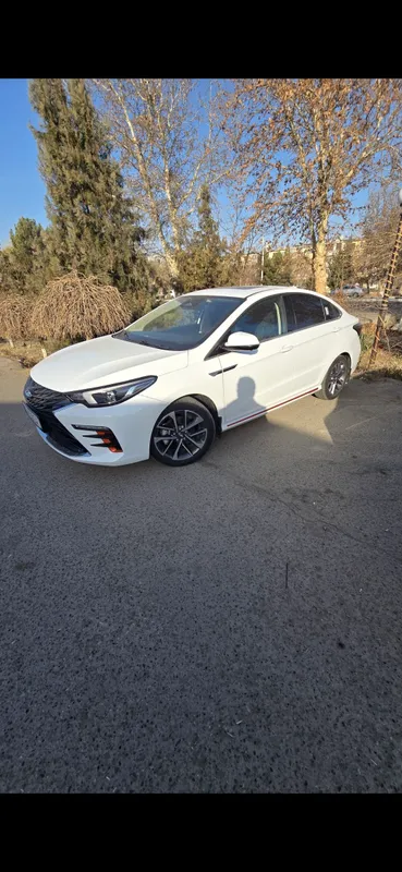 cherry arizo pro  автомашинаси.