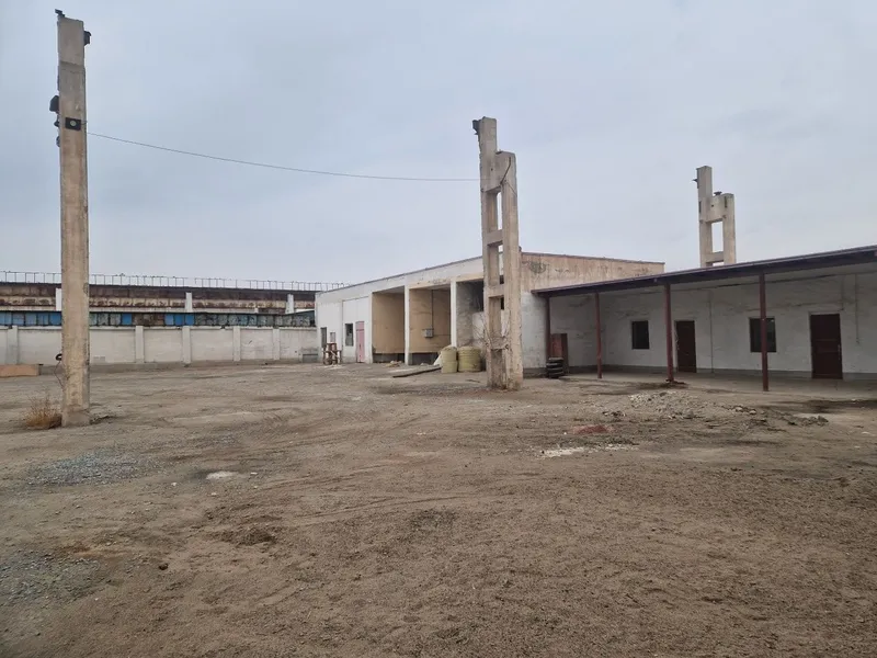 Qarshi shahrida 16 sotixlik sanoat binosi sotiladi — фото 4