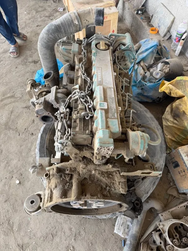 Volvo 145 mator ensha, komyuter, kabellari bilan sotiladi. 6 Volvo 145 mator ensha, komyuter, kabellari bilan sotiladi. 6