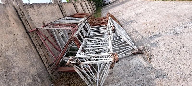Metal konstruksiya uzunligi 25 metr 4 ga bo'lingan narxi 1000 1 Metal konstruksiya uzunligi 25 metr 4 ga bo'lingan narxi 1000 1