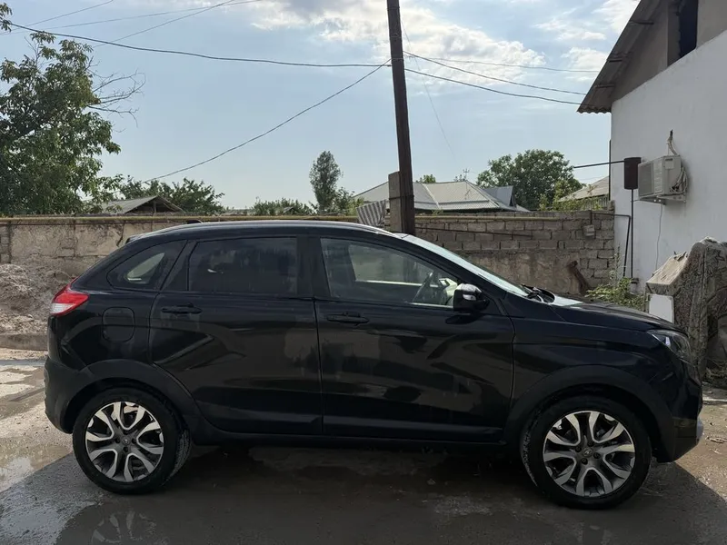 Lada Xray Cross 1.8 3