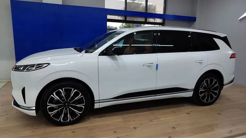 Dongfeng EP 008 Max