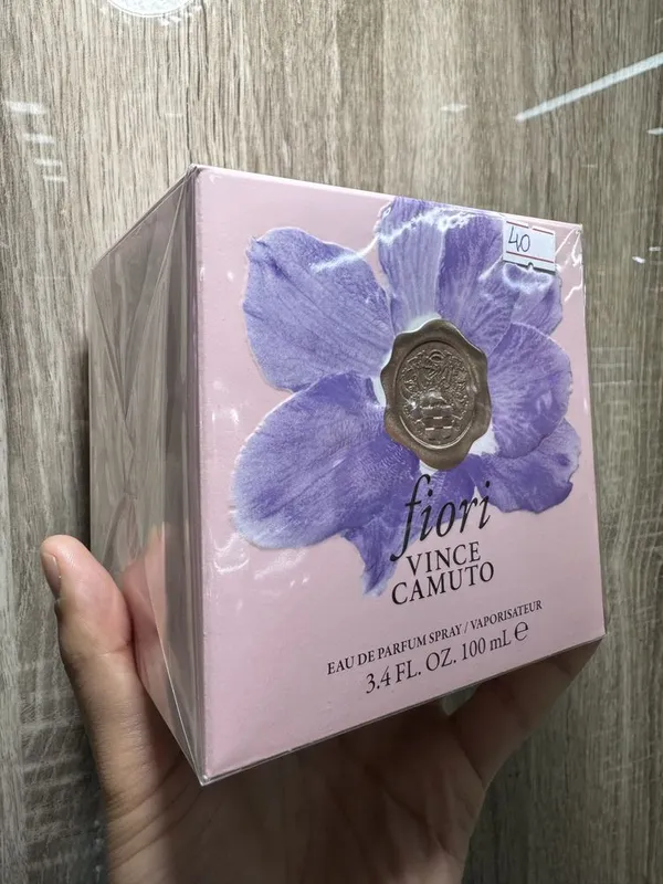 Fiori Vince Camuto 3 Fiori Vince Camuto 3