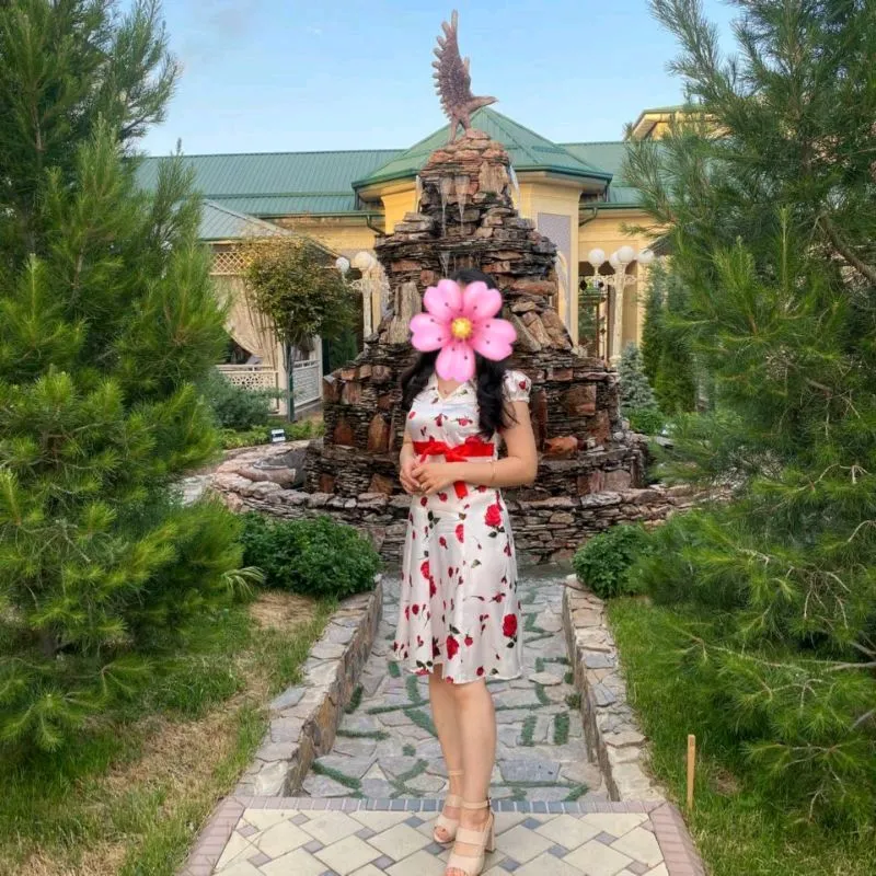 Лёгкое атласное платье 2 Лёгкое атласное платье 2