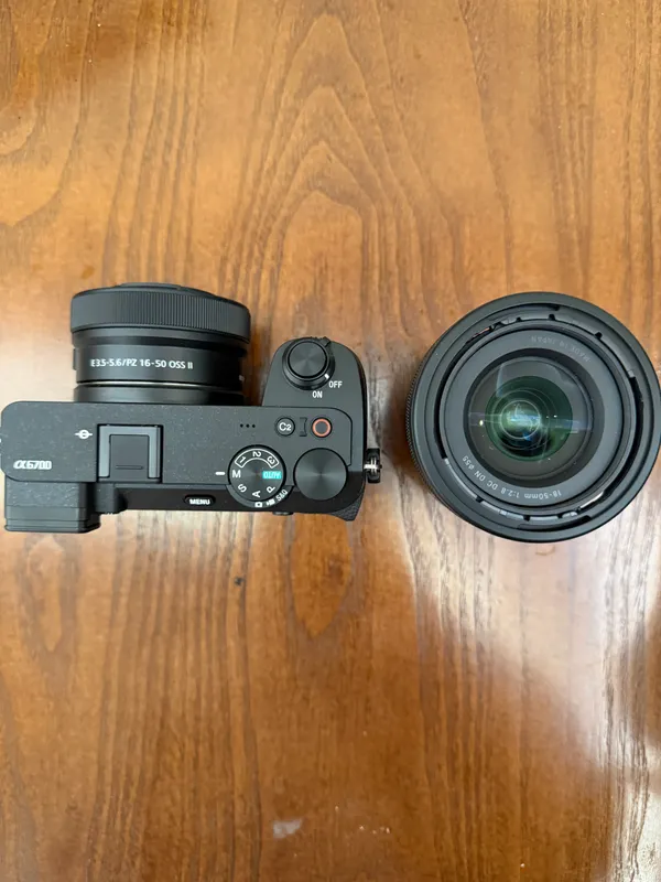 Sony a6700+ Sony 16-50mm+ Sigma 18-50mm f/2.8 2 Sony a6700+ Sony 16-50mm+ Sigma 18-50mm f/2.8 2
