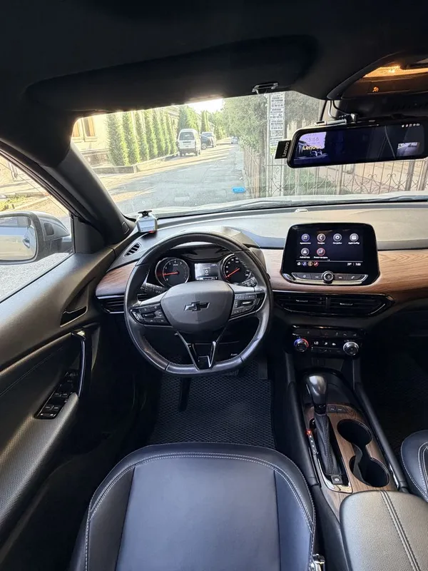 Chevrolet Tracker 2 Premier 6