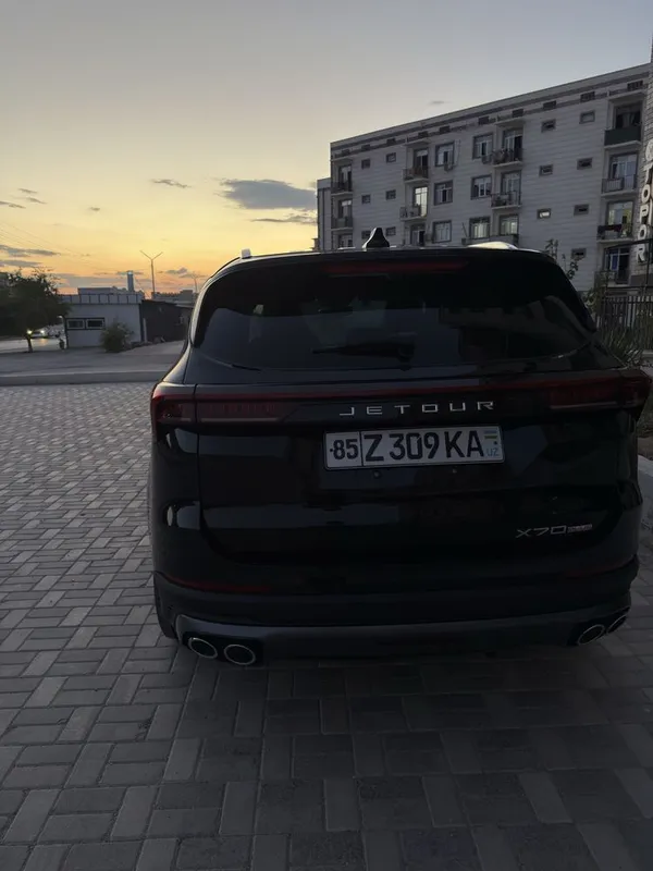 Jetour x70 plus 1,5 turbo 2023 yil 2