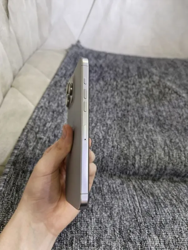 iPhone 16 Pro Max 2 iPhone 16 Pro Max 2