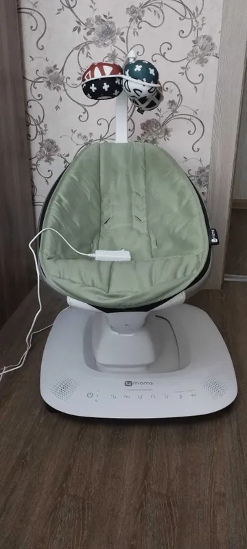 Электронное кресло качалка 4moms