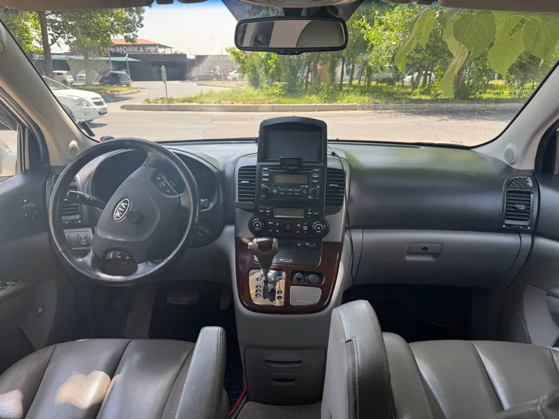 KIA Carnival, чистая, 2008 год, 2,9 дизельный мотор 3 KIA Carnival, чистая, 2008 год, 2,9 дизельный мотор 3