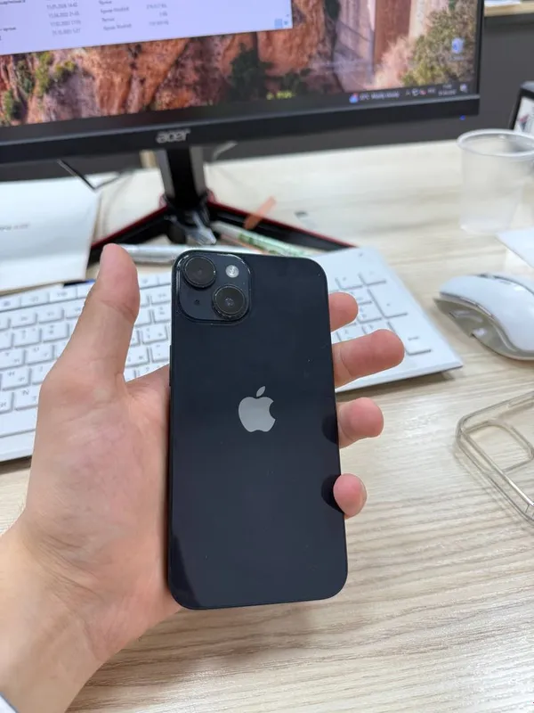 Srochno sotiladi iphone 14