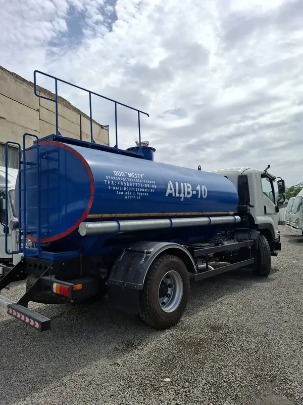 Водовоз 10 куб Isuzu Водовоз 10 куб Isuzu