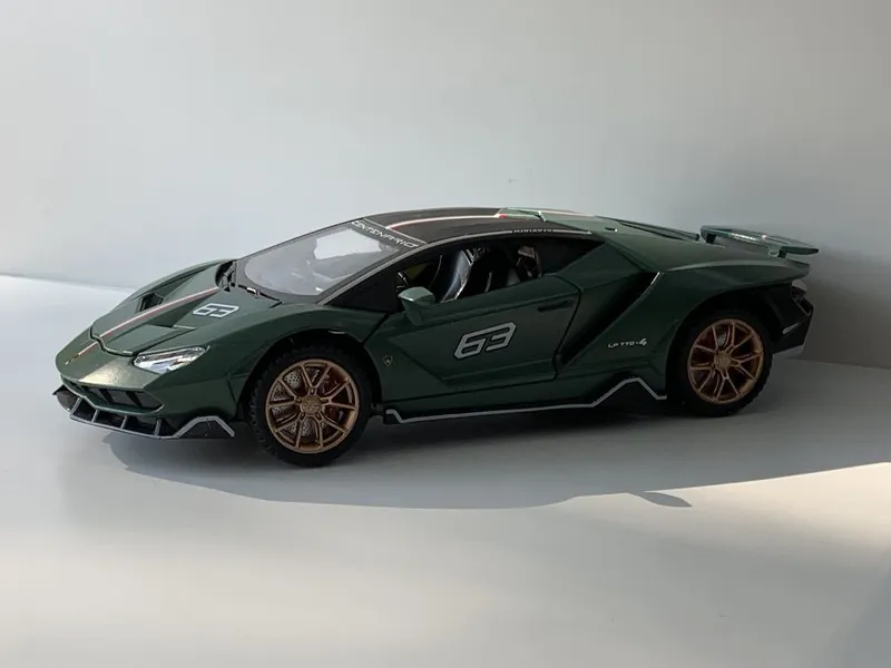 Modelka Lamborghini Centenario 1:24 4