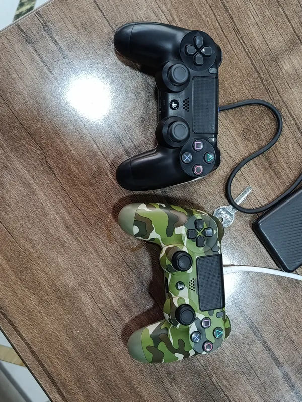 PlayStation 4 Slim 3
