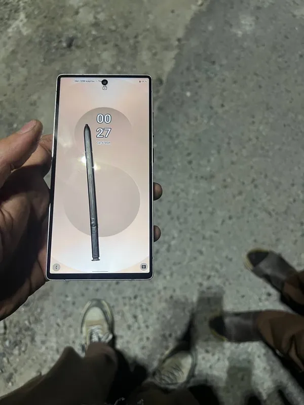 Samsung s25ultra lux kopiya qirilgan joylari bor