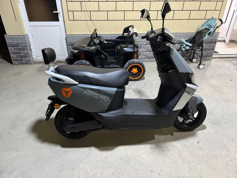 Elektro skuter Yadeya SR 3