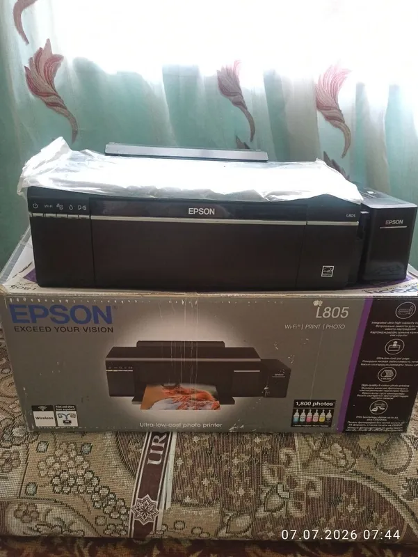Принтер Epson L 805. Срочно сотилади. Холати аъло 2