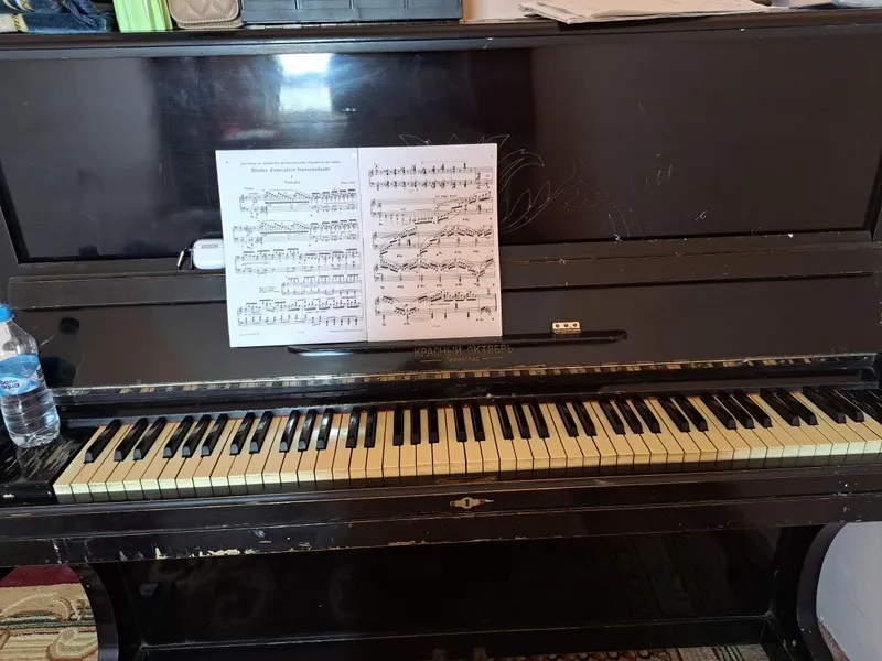 Zudlik bilan fortopiano sotiladi 1 Zudlik bilan fortopiano sotiladi 1
