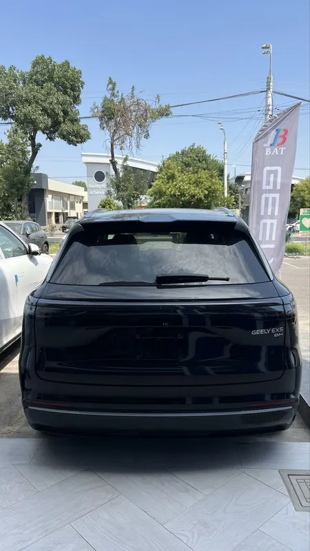 geely ex5 em-i mashinasi 3