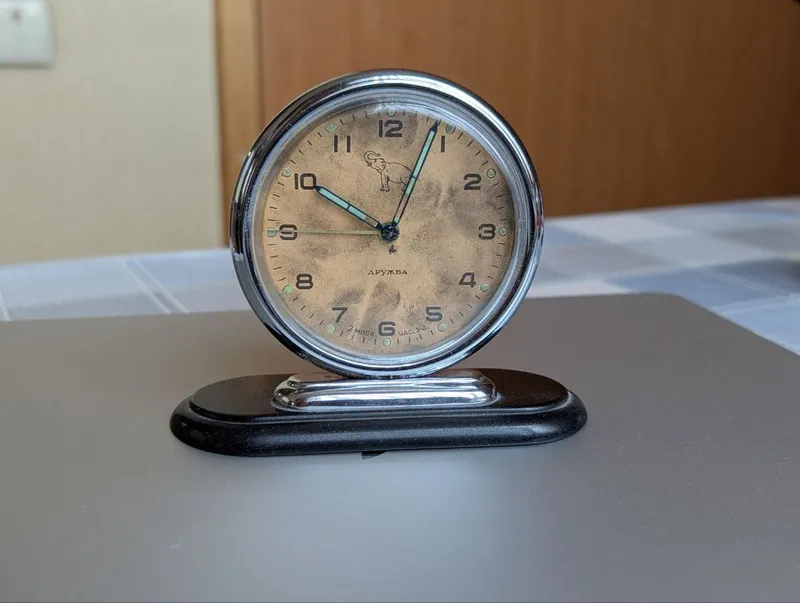 Продам будильник Дружба СССР