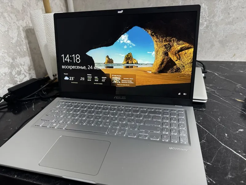 Asus Core i7 / 16GB / SSD 512GB / Full HD / Iris Plus